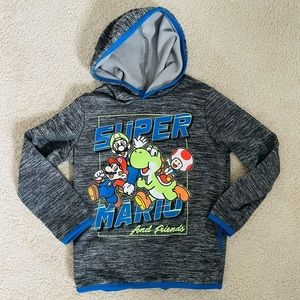 Boys size 6 Super Mario sweatshirt!